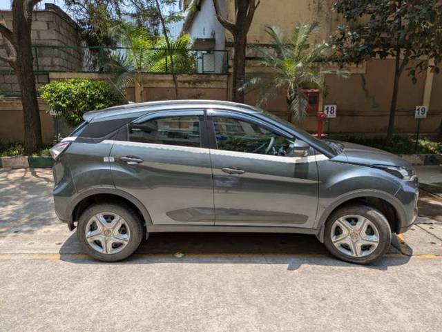 https://images10.gaadi.com/usedgaadi-sellcar/UsedCar/e5d0a736a/fdfe3449-4cde-4a5e-a546-a56e90436933.jpg?imwidth=6402
