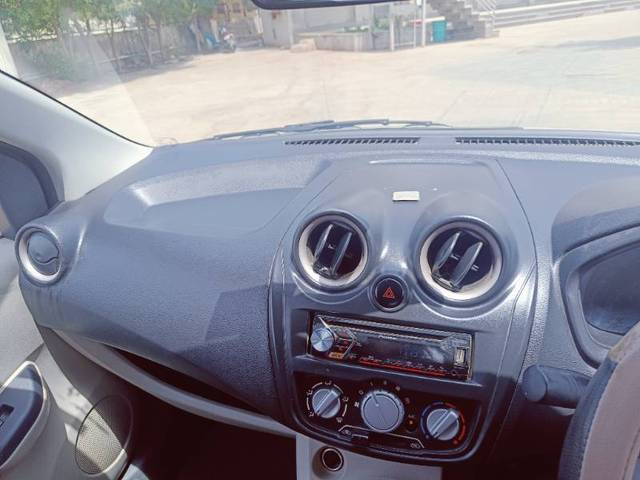 https://images10.gaadi.com/usedgaadi-sellcar/UsedCar/e5d0bf05a/7d5a9afe-3427-422c-b25c-a14fa9d48e8c.jpg?imwidth=6402