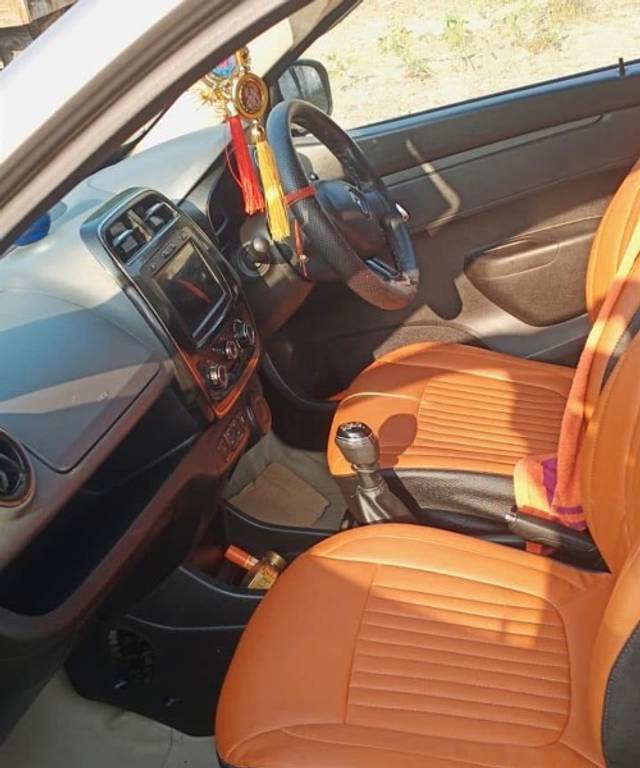 https://images10.gaadi.com/usedgaadi-sellcar/UsedCar/e5d18327a/f0c4cd9b-6520-4c51-a4b9-9887cf7ce507.jpeg?imwidth=6402