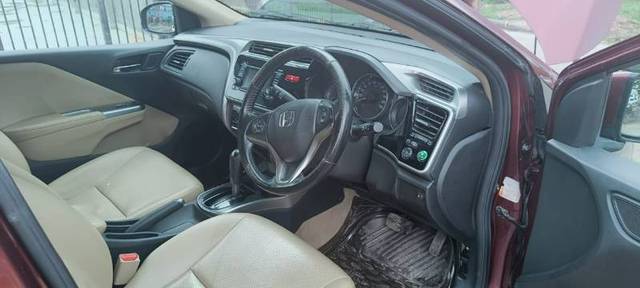 https://images10.gaadi.com/usedgaadi-sellcar/UsedCar/e5d19d4ea/1d43b186-e378-4aa4-a609-1882ae6a4bab.jpeg?imwidth=6401