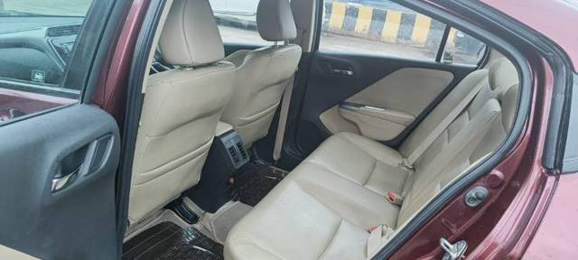 https://images10.gaadi.com/usedgaadi-sellcar/UsedCar/e5d19d4ea/a3b60ac5-3c7e-4489-9000-a9063ecf4068.jpeg?imwidth=6402