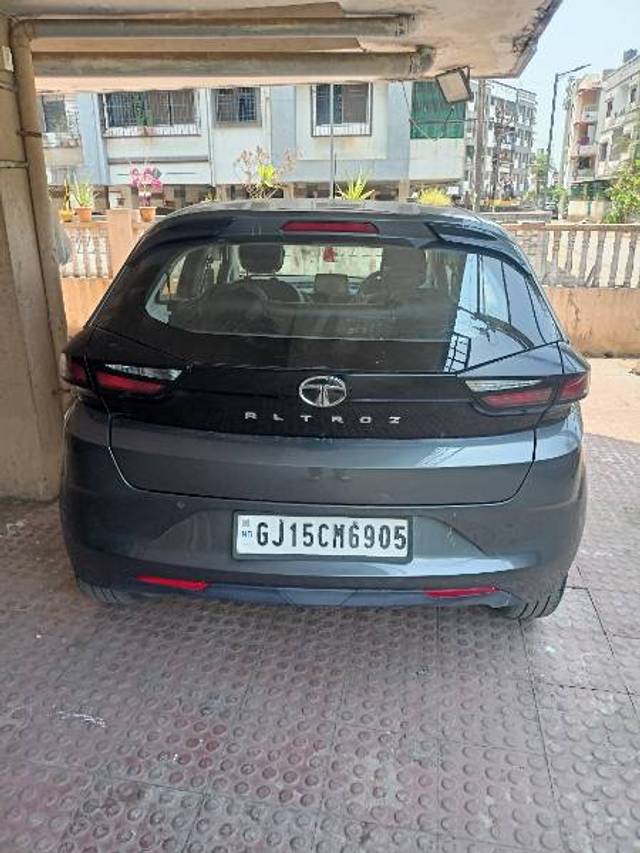 https://images10.gaadi.com/usedgaadi-sellcar/UsedCar/e5d1d740a/5ea60010-523e-431a-8615-0a7062c38c00.jpg?imwidth=6401