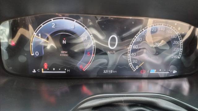 https://images10.gaadi.com/usedgaadi-sellcar/UsedCar/e5d271c3a/1dbbc154-ccde-4546-8d1d-bf4f8ca8afe4.jpeg?imwidth=6402
