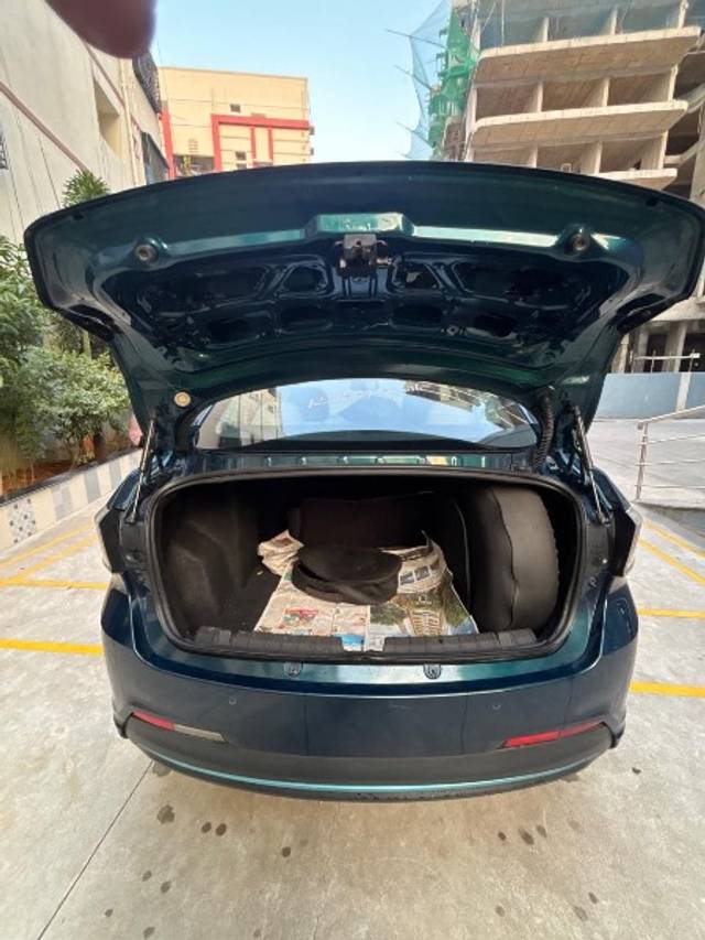 https://images10.gaadi.com/usedgaadi-sellcar/UsedCar/e5d2e969a/049d0870-5b15-4deb-bc9d-1743c7904ac8.jpeg?imwidth=6401