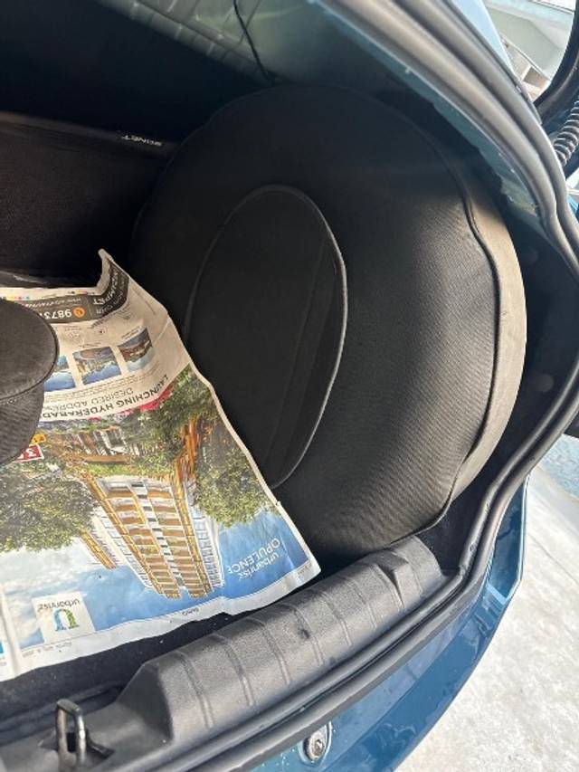 https://images10.gaadi.com/usedgaadi-sellcar/UsedCar/e5d2e969a/4cd693fc-fa07-417c-a341-4d07998d69d2.jpeg?imwidth=6402