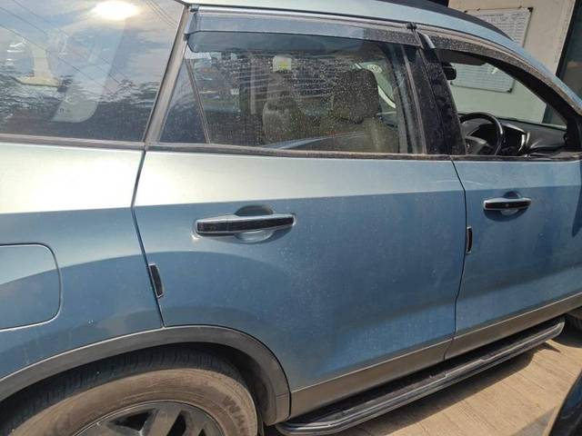 https://images10.gaadi.com/usedgaadi-sellcar/UsedCar/e5d2eac3a/13b2f5ae-61f3-46c7-8077-6e962ecb07bf.jpg?imwidth=6402