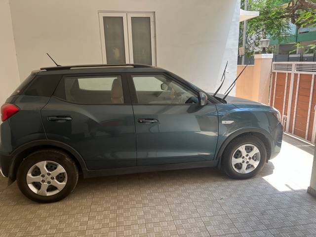 https://images10.gaadi.com/usedgaadi-sellcar/UsedCar/e5d2eddda/435141ee-9f89-4bf2-961d-a7db87c7e545.jpeg?imwidth=6400
