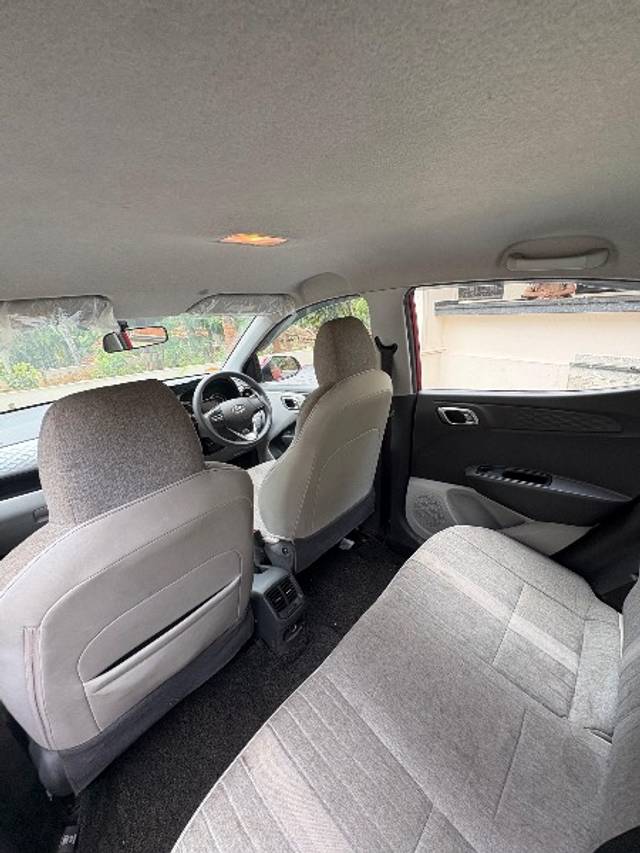 https://images10.gaadi.com/usedgaadi-sellcar/UsedCar/e5d3ba41a/29fae253-ca6f-45c4-9f18-7b120c4fe9e6.jpeg?imwidth=6402