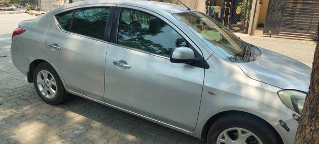 https://images10.gaadi.com/usedgaadi-sellcar/UsedCar/e5d430bba/9be500db-c9ac-4a74-a323-a8547ecadd05.jpeg?imwidth=6401