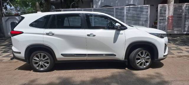 https://images10.gaadi.com/usedgaadi-sellcar/UsedCar/e5d46220a/97c8c8c1-aa30-4f76-984a-1bf80ebc2c0c.jpg?imwidth=6401