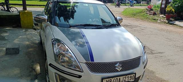https://images10.gaadi.com/usedgaadi-sellcar/UsedCar/e5d4e474a/aa3fca14-fcf8-43e4-9ea3-d4d2ec6819b1.jpg?imwidth=6400