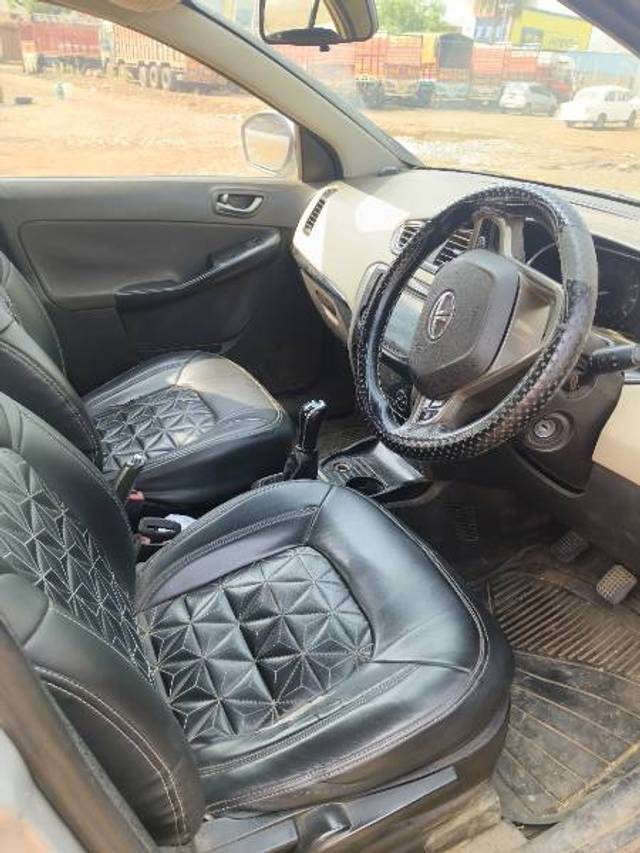 https://images10.gaadi.com/usedgaadi-sellcar/UsedCar/e5d506bea/c4ad6ffb-db52-4da0-8ef8-001aa2a60cb5.jpg?imwidth=6402