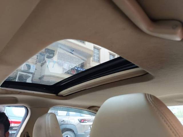 https://images10.gaadi.com/usedgaadi-sellcar/UsedCar/e5d519dda/9a9efd67-fe20-4e68-af6b-abe1a770c511.jpg?imwidth=6401