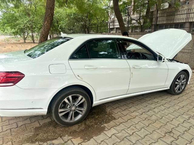 https://images10.gaadi.com/usedgaadi-sellcar/UsedCar/e5d51d8ea/e4d2d364-b17e-4221-af04-8a3f4a32f7f9.jpeg?imwidth=6402