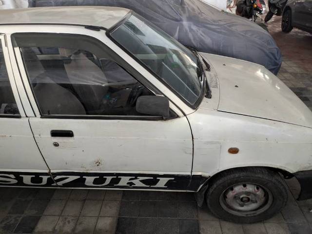 https://images10.gaadi.com/usedgaadi-sellcar/UsedCar/e5d53317a/860ea7bf-3d87-4380-8de2-ae0f587b154f.jpg?imwidth=6402