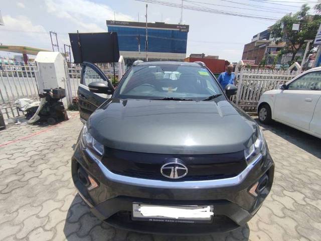 https://images10.gaadi.com/usedgaadi-sellcar/UsedCar/e5d53c86a/890a914f-da13-411f-8e9b-62ca8ad72eea.jpeg?imwidth=6400