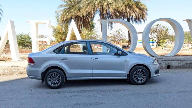 https://images10.gaadi.com/usedgaadi-sellcar/UsedCar/e5d55715a/52a2d081-fc55-4370-9c00-f321f13e2996.jpg?imwidth=6401