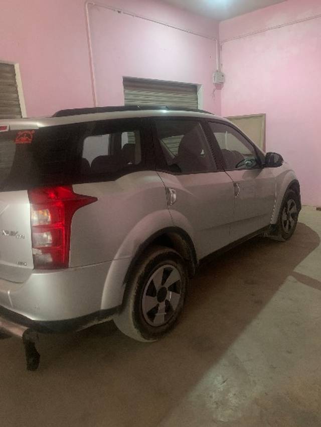 https://images10.gaadi.com/usedgaadi-sellcar/UsedCar/e5d5a57ca/40e60392-82d6-41da-9838-7f494f3d5429.jpeg?imwidth=6401