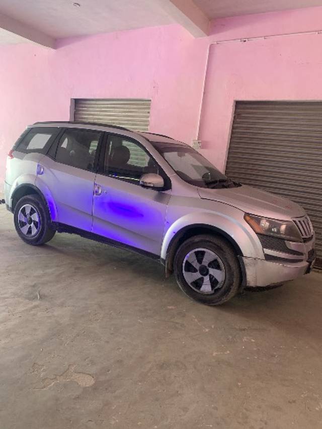 https://images10.gaadi.com/usedgaadi-sellcar/UsedCar/e5d5a57ca/59460427-021d-41c0-a04e-8497af4033ec.jpeg?imwidth=6402