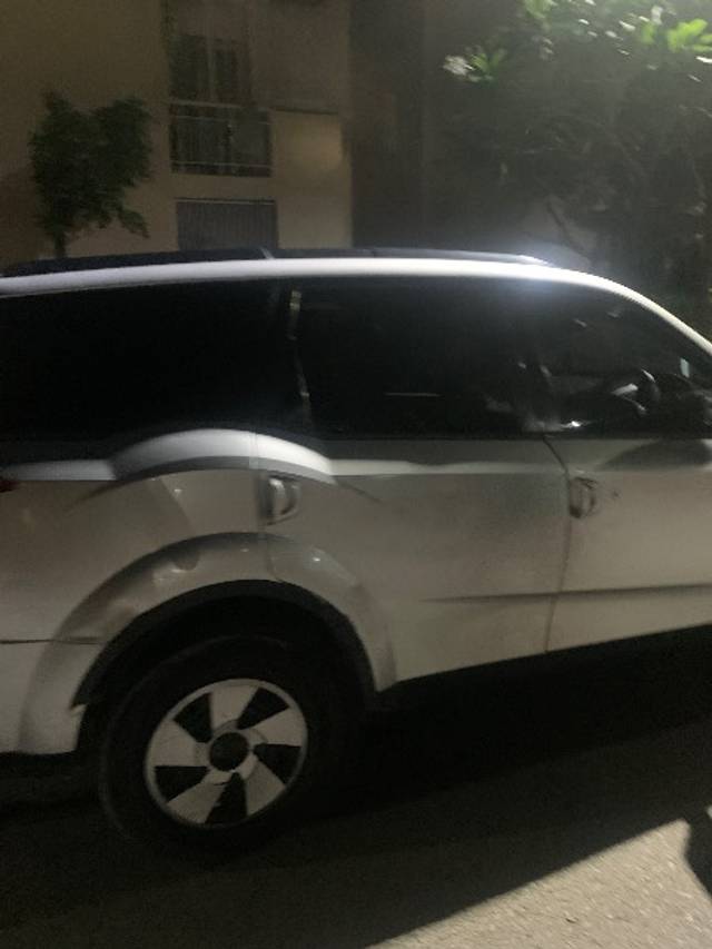 https://images10.gaadi.com/usedgaadi-sellcar/UsedCar/e5d5a57ca/5ca6152b-c16d-411d-9fa1-f6b139efec87.jpeg?imwidth=6400