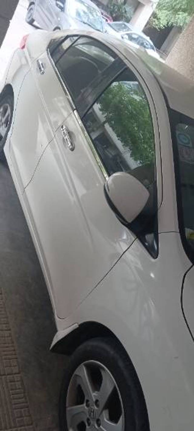 https://images10.gaadi.com/usedgaadi-sellcar/UsedCar/e5d60d6da/313bd257-1776-4b6b-bbb6-cbad48e4acd4.jpg?imwidth=6401