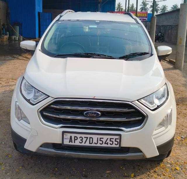 https://images10.gaadi.com/usedgaadi-sellcar/UsedCar/e5d670a7a/bd444eed-9961-47ad-8f49-dede41bc0d6e.jpg?imwidth=6400