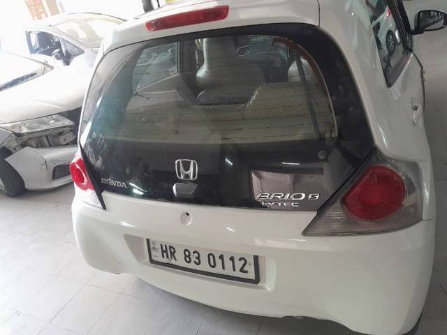 https://images10.gaadi.com/usedgaadi-sellcar/UsedCar/e5d6d020a/9db2c2ea-4248-4ee5-83bc-ac3a9af1240d.jpg?imwidth=6401