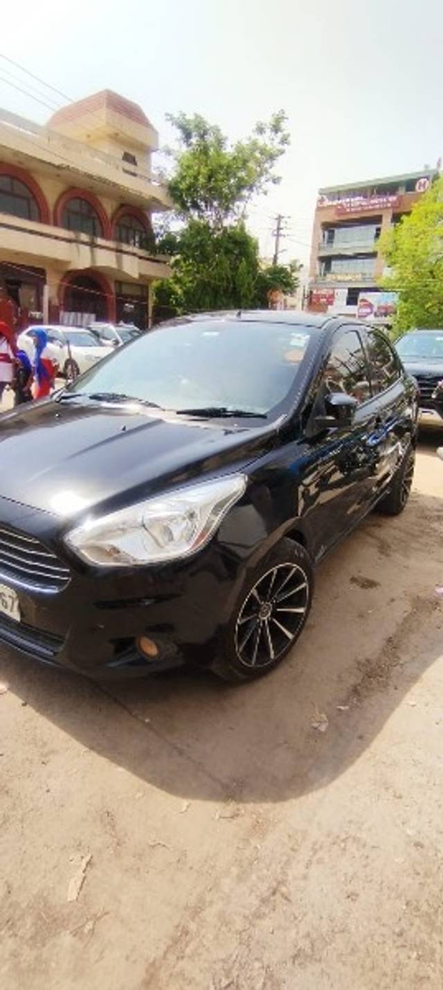 https://images10.gaadi.com/usedgaadi-sellcar/UsedCar/e5d70a4fa/ebc720d5-4cb5-403e-b030-77ebf55c2564.jpeg?imwidth=6402
