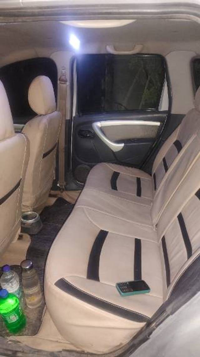 https://images10.gaadi.com/usedgaadi-sellcar/UsedCar/e5d74c51a/249bc741-0b32-45af-bb44-1ebc3a46a3a0.jpg?imwidth=6402