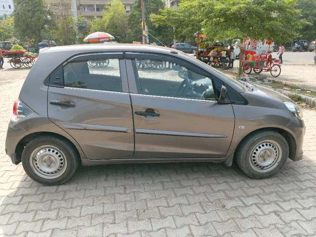 https://images10.gaadi.com/usedgaadi-sellcar/UsedCar/e5d762e2a/5ad0a50d-53d6-47fb-b268-bc98aaa38e2b.jpg?imwidth=6400