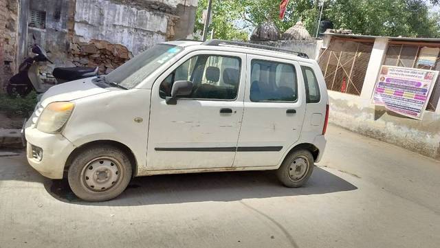 https://images10.gaadi.com/usedgaadi-sellcar/UsedCar/e5d76803a/03910beb-28ad-4eff-89af-271107825eb2.jpg?imwidth=6400