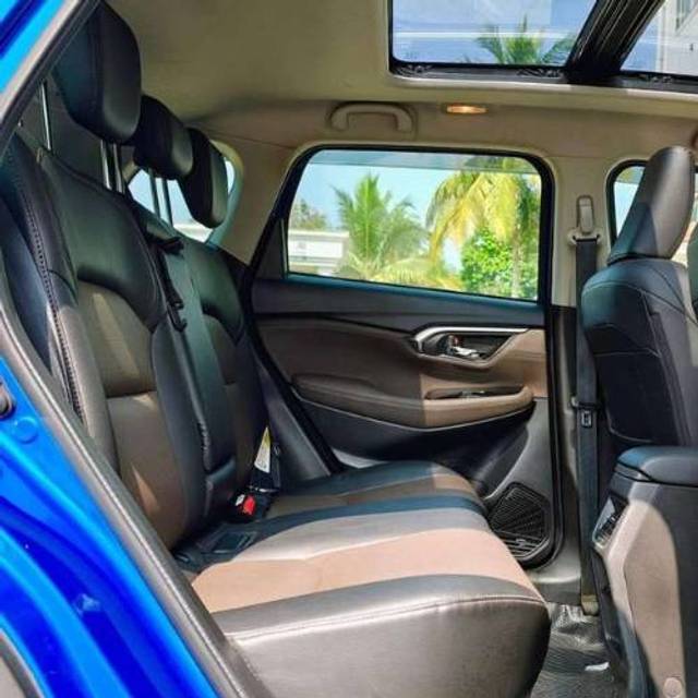 https://images10.gaadi.com/usedgaadi-sellcar/UsedCar/e5d76c60a/2814a101-406a-402f-97c4-f587c1017561.png?imwidth=6402