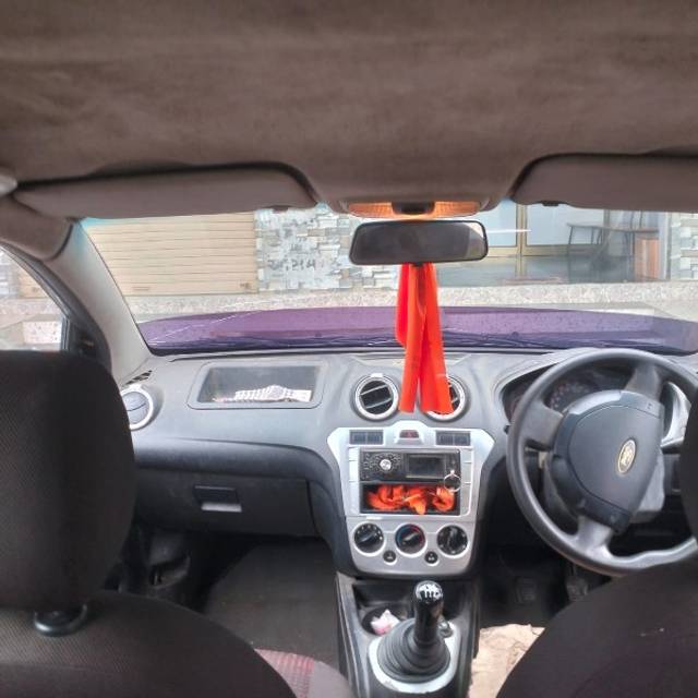 https://images10.gaadi.com/usedgaadi-sellcar/UsedCar/e5d789c2a/ba0d5cbb-19db-445e-a692-770c1b1571f8.jpeg?imwidth=6400