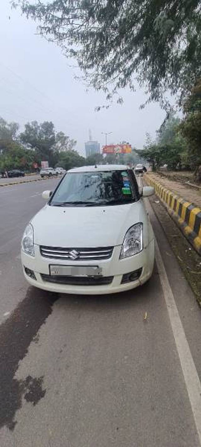 https://images10.gaadi.com/usedgaadi-sellcar/UsedCar/e5d79082a/de805e44-8832-4c9c-8a77-b5aa4a4cb9c7.jpg?imwidth=6402