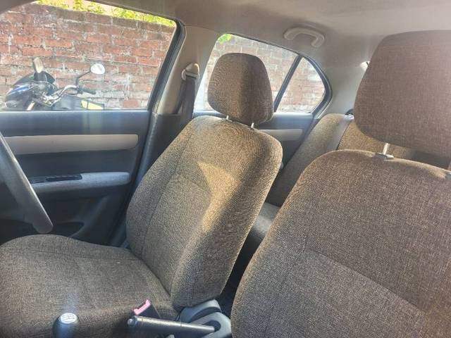 https://images10.gaadi.com/usedgaadi-sellcar/UsedCar/e5d7980aa/37f71e50-205c-48e4-b276-cbe1eee6b28c.jpg?imwidth=6402