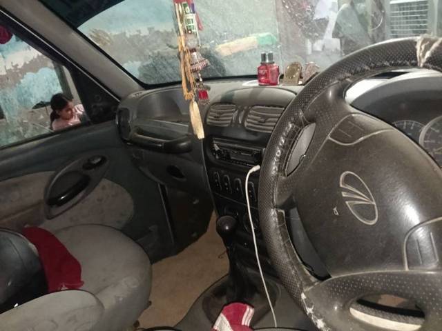 https://images10.gaadi.com/usedgaadi-sellcar/UsedCar/e5d7c8caa/e7a3f4b5-e1ab-4fa2-ab64-e48d75047acf.jpg?imwidth=6401