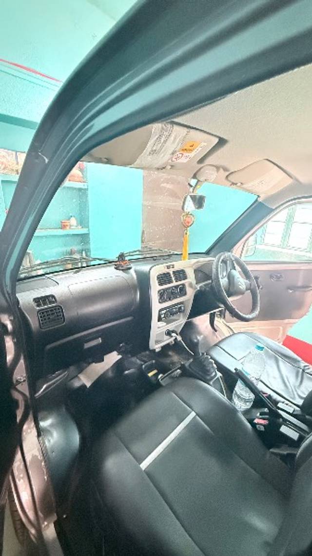 https://images10.gaadi.com/usedgaadi-sellcar/UsedCar/e5d802e1a/8dd07239-32ce-4891-859c-23ccde7f2f9d.jpeg?imwidth=6402