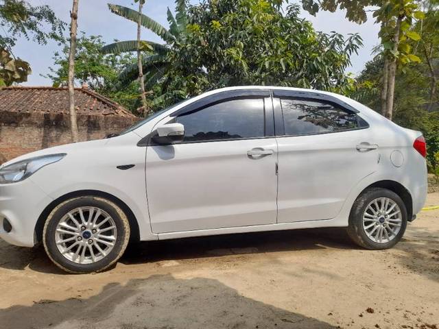https://images10.gaadi.com/usedgaadi-sellcar/UsedCar/e5d81b06a/2feac203-f270-4a03-939f-075810971d86.jpg?imwidth=6400