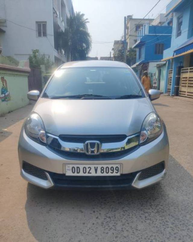https://images10.gaadi.com/usedgaadi-sellcar/UsedCar/e5d8281da/4510ede3-10e8-4808-92ad-81ee1229ca13.jpg?imwidth=6400
