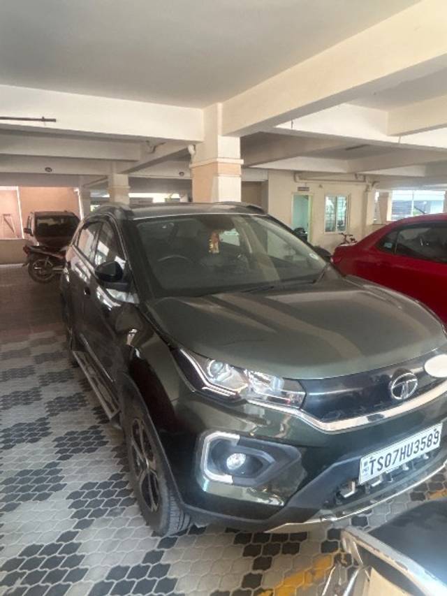 https://images10.gaadi.com/usedgaadi-sellcar/UsedCar/e5d8900aa/69344fe3-95ea-4f5b-8e26-a2d3929e54e7.jpg?imwidth=6400