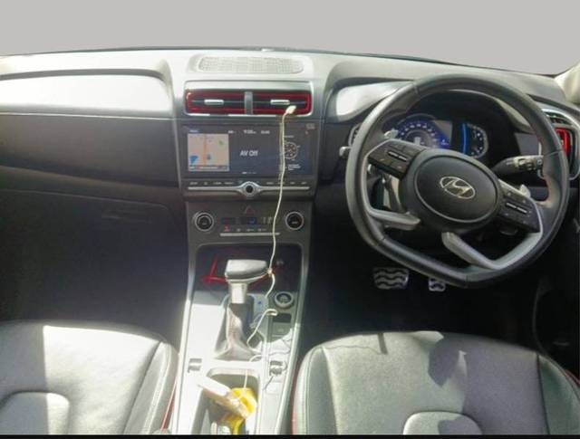 https://images10.gaadi.com/usedgaadi-sellcar/UsedCar/e5d94caaa/296598d4-376e-4cd1-abdb-6b05a864c9b7.jpg?imwidth=6402