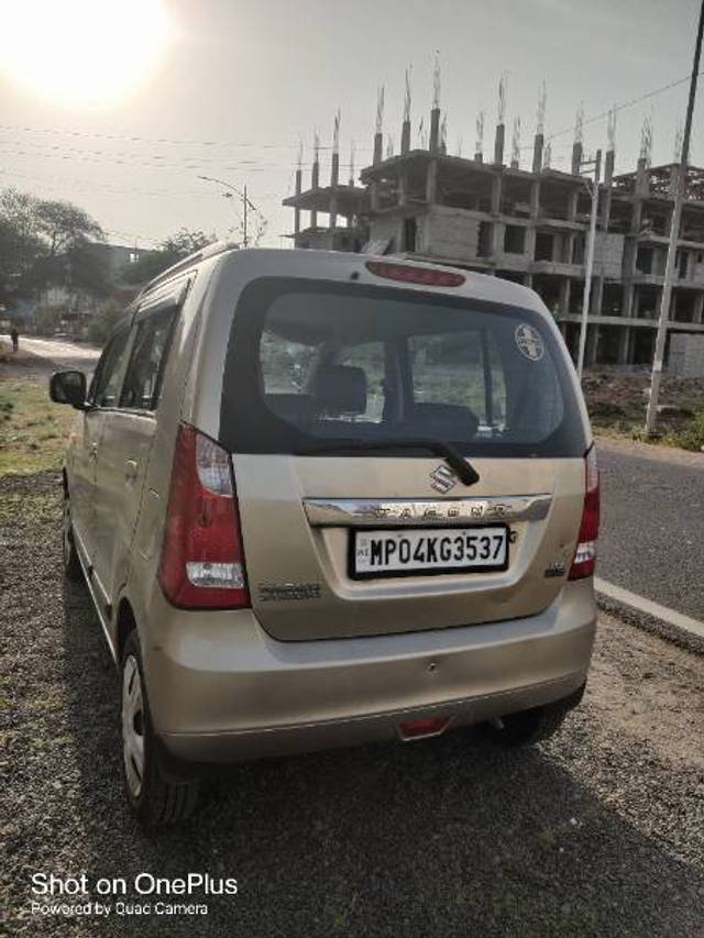 https://images10.gaadi.com/usedgaadi-sellcar/UsedCar/e5d9e541a/b084af7f-e635-41c7-9849-b6db87123b52.jpg?imwidth=6402