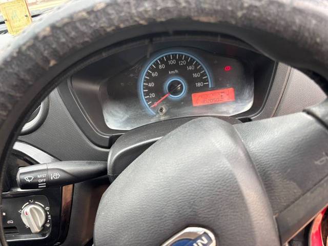 https://images10.gaadi.com/usedgaadi-sellcar/UsedCar/e5da822aa/2f3c3347-74f9-4d0a-91a4-690aaf28fb27.jpg?imwidth=6402