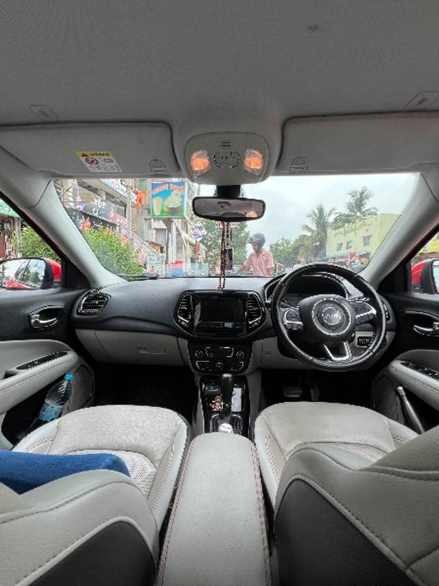 https://images10.gaadi.com/usedgaadi-sellcar/UsedCar/e5da8959a/8bf686b3-884a-4fd6-9c99-b1dd3678dde9.jpeg?imwidth=6402