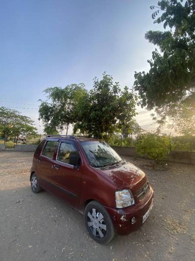 https://images10.gaadi.com/usedgaadi-sellcar/UsedCar/e5daa72ba/d802a3f6-a7cb-4c23-ad98-f65ad1c5cd8f.jpg?imwidth=6400