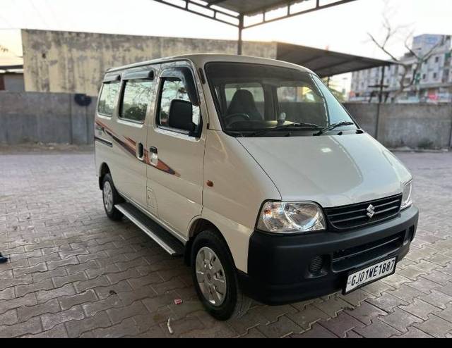 https://images10.gaadi.com/usedgaadi-sellcar/UsedCar/e5dad70aa/2bacd7a5-a764-4d51-a61a-d6ba4e87572c.jpg?imwidth=6400