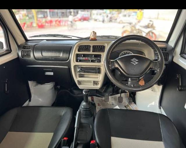 https://images10.gaadi.com/usedgaadi-sellcar/UsedCar/e5dad70aa/58f880a1-d70b-48d1-b54b-276c9270158d.jpg?imwidth=6401
