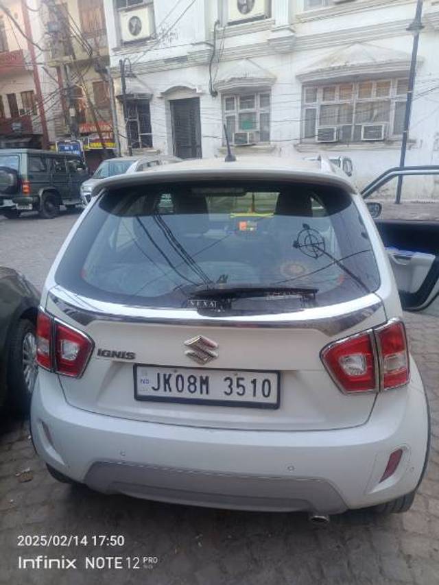 https://images10.gaadi.com/usedgaadi-sellcar/UsedCar/e5daf246a/0357bca9-0b1b-43e2-b97e-a57fcbeb57e9.jpg?imwidth=6401