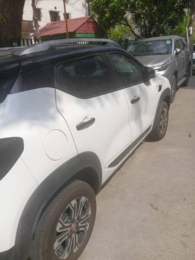 https://images10.gaadi.com/usedgaadi-sellcar/UsedCar/e5db101aa/54b10937-4ee6-4976-9543-e03d715fd19d.jpeg?imwidth=6401
