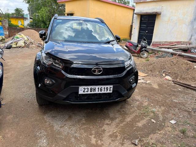 https://images10.gaadi.com/usedgaadi-sellcar/UsedCar/e5db11dca/ce5bd93a-d28e-40a3-ab75-d1cd53541e2f.jpg?imwidth=6400